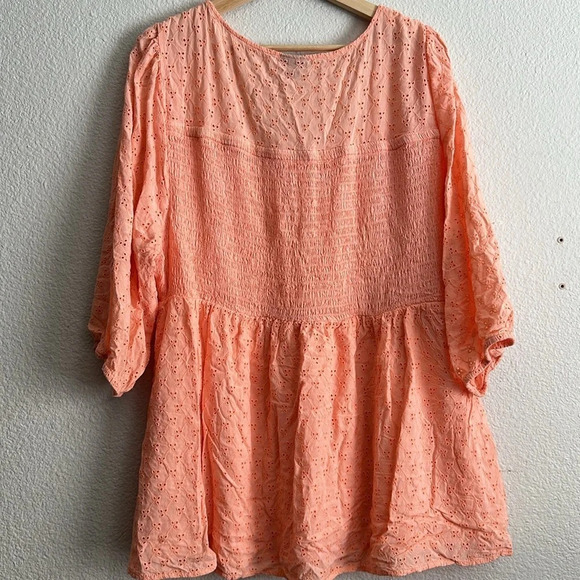 Torrid Smocked Babydoll Top - Voile Eyelet Peach Womens Size 4 - Picture 6 of 15